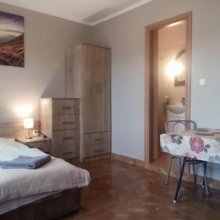 ホームステイ Relax Zwardoń